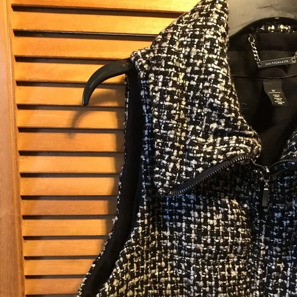 White House Black Market Black & White Boucle Vest - Picture 6 of 12